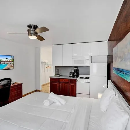 Waves Beach Town Studio Apartment